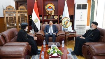 محافظ مطروح يستقبل الأنبا كاراس أسقف مطروح والخمس مدن الغربية محافظ مطروح يستقبل الأنبا كاراس أسقف مطروح والخمس مدن الغربية
