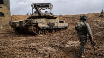 هيئة البث الإسرائيلية: الجيش قرر عدم توسيع المنطقة الخاضعة لسيطرته في غزة هيئة البث الإسرائيلية: الجيش قرر عدم توسيع المنطقة الخاضعة لسيطرته في غزة