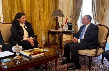 وزير الخارجية يشيد بدعم باراجواي للمرشح العربي والإفريقي د. خالد العناني في انتخابات اليونسكو وزير الخارجية يشيد بدعم باراجواي للمرشح العربي والإفريقي د. خالد العناني في انتخابات اليونسكو