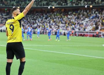 أبرزهم بنزيما.. ثلاثي اتحاد جدة خارج لقاء الخليج في الدوري السعودي