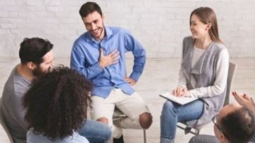 استشارية أسرية: المجتمعات تحتاج وعيا يفرق بين انفتاح الفكر وانفلات السلوك استشارية أسرية: المجتمعات تحتاج وعيا يفرق بين انفتاح الفكر وانفلات السلوك