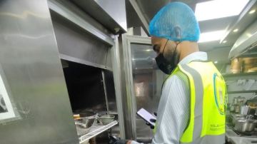 الهيئة القومية لسلامة الغذاء تكثف الرقابة استعدادا لافتتاح المتحف المصري الكبير الهيئة القومية لسلامة الغذاء تكثف الرقابة استعدادا لافتتاح المتحف المصري الكبير