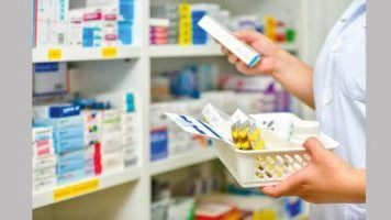 عضو صحة النواب: صيدليات الإنترنت قنبلة موقوتة.. والدواء ليس سلعة للبيع على السوشيال ميديا عضو صحة النواب: صيدليات الإنترنت قنبلة موقوتة.. والدواء ليس سلعة للبيع على السوشيال ميديا