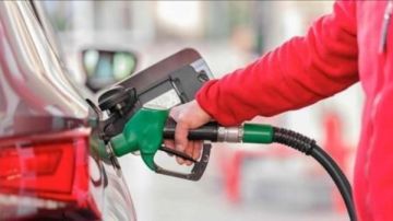 وفر فلوسك.. نصائح لتقليل استهلاك البنزين في السيارة