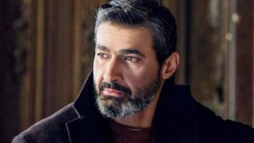 بعد تعيينه في مجلس الشيوخ .. تكريم ياسر جلال من مهرجان وهران مع نادية الجندي بعد تعيينه في مجلس الشيوخ .. تكريم ياسر جلال من مهرجان وهران مع نادية الجندي