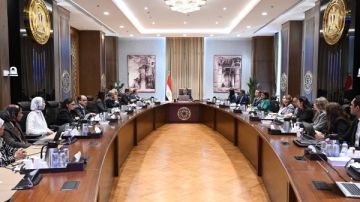 رئيس الوزراء يتابع جهود لجنة إدارة الدين العام الخارجي وتنظيم الاقتراض