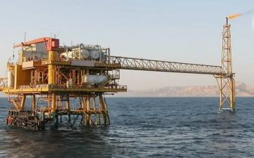 مصر توقع 21 اتفاقية بترولية جديدة باستثمارات 1.1 مليار دولار مصر توقع 21 اتفاقية بترولية جديدة باستثمارات 1.1 مليار دولار