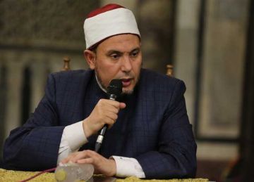 الملتقى الفقهي بالجامع الأزهر: الإمام أبو حنيفة كان منهجه التيسير والسعة والرفق بالناس في فقه المعاملات (صور)