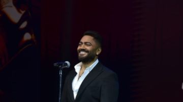 تامر حسني يشعل أجواء حفل افتتاح مهرجان نقابة المهن التمثيلية المسرحي