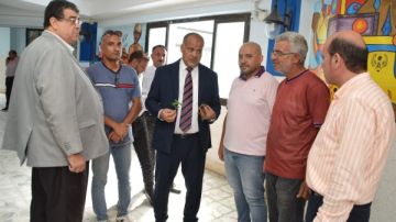 تعليم بورسعيد الفني يهدي المديرية شتلات لتجميل ديوان المديرية