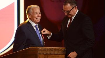 حسن حمدي يدلي بصوته في انتخابات النادي الأهلي