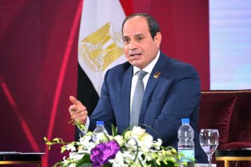 مصر.. احتفاء رسمي بفوز خالد العناني برئاسة اليونيسكو والسيسي يغرد مصر.. احتفاء رسمي بفوز خالد العناني برئاسة اليونيسكو والسيسي يغرد