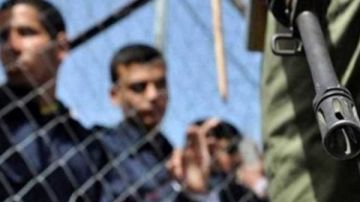 مصلحة السجون الإسرائيلية أنهت عملية نقل الأسرى الفلسطينيين إلى مراكز الإفراج