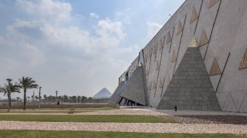 أحمد غنيم: المتحف المصري الكبير هدية مصر للعالم ويضم مركز ترميم عالمي يحتوي على 19 معملا