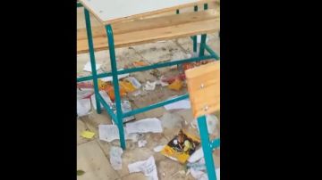 إنتشار القمامة داخل مدرسة بالمرج.. والأهالي: ازاي عيالنا يقعدوا في المنظر ده؟ إنتشار القمامة داخل مدرسة بالمرج.. والأهالي: ازاي عيالنا يقعدوا في المنظر ده؟