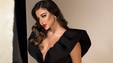 فستان قصير .. يارا السكري بإطلالة جريئة تشعل السوشيال ميديا