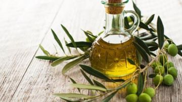 هؤلاء الممنوعون من زيت الزيتون .. اكتشفهم هؤلاء الممنوعون من زيت الزيتون .. اكتشفهم