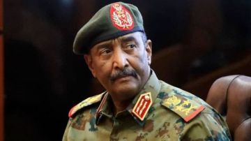 البرهان: غادرنا الفاشر بسبب ما تعرضت له من قتل ممنهج للمدنيين البرهان: غادرنا الفاشر بسبب ما تعرضت له من قتل ممنهج للمدنيين