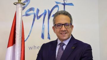 الدكتور عصام شرف: انتخاب العناني مديرا لليونسكو جاء عن استحقاق كبير الدكتور عصام شرف: انتخاب العناني مديرا لليونسكو جاء عن استحقاق كبير