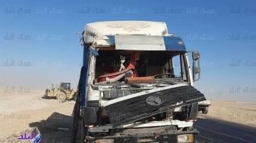انقلاب حمولة سيارة نقل ثقيل لمرورها على هبوط أرضى بقنا انقلاب حمولة سيارة نقل ثقيل لمرورها على هبوط أرضى بقنا