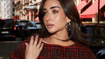 بالأحمر.. هنا الزاهد تخطف الأنظار عبر إنستجرام