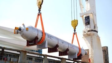 دي بي ورلد مصر تنجح في مناولة شحنة عملاقة بوزن يتجاوز 500 طن بميناء السخنة دي بي ورلد مصر تنجح في مناولة شحنة عملاقة بوزن يتجاوز 500 طن بميناء السخنة