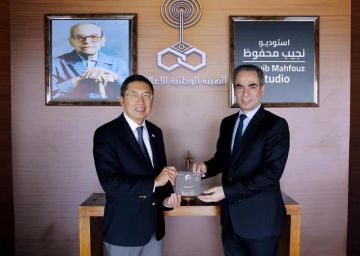 سفير سنغافورة يزور استديو نجيب محفوظ بماسبيرو ويشيد بدور الرئيس السيسي في التنمية والسلام سفير سنغافورة يزور استديو نجيب محفوظ بماسبيرو ويشيد بدور الرئيس السيسي في التنمية والسلام