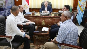 نائب محافظ كفر الشيخ يبحث عددا من طلبات وشكاوى المواطنين.. صور نائب محافظ كفر الشيخ يبحث عددا من طلبات وشكاوى المواطنين.. صور