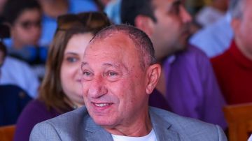 الخطيب يهنئ رجال اليد بالأهلي ببطولة إفريقيا