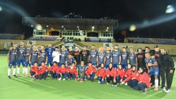 بهنساوى يهنىء فريق الهوكي بنادي بورفؤاد لفوزه ببطولة كأس السوبر