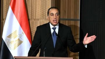 رئيس الوزراء: بدون الاستثمارات التي تقوم بها الدولة لما تحققت معدلات النمو الاقتصادي الإيجابية رئيس الوزراء: بدون الاستثمارات التي تقوم بها الدولة لما تحققت معدلات النمو الاقتصادي الإيجابية