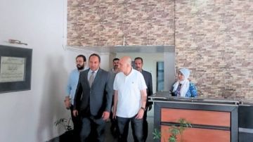 لدراسة تجهيز بنك دم تجميعي... رئيس المؤسسة العلاجية في جولة تفقدية بمستشفى هليوبوليس