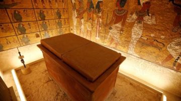 نجل مكتشف مقبرة توت عنخ آمون: والدي كان عمره 12 عاما وقت الاكتشاف التاريخي نجل مكتشف مقبرة توت عنخ آمون: والدي كان عمره 12 عاما وقت الاكتشاف التاريخي