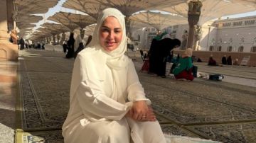 نهال طايل تؤدي مناسك العمرة وتدعو الله بالسلام والطمأنينة لمحبيها نهال طايل تؤدي مناسك العمرة وتدعو الله بالسلام والطمأنينة لمحبيها