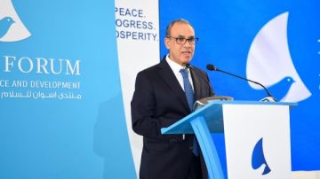 وزير الخارجية : لا يوجد حل عسكري للأزمة في السودان والحفاظ على الدولة الوطنية أمر جوهري وزير الخارجية : لا يوجد حل عسكري للأزمة في السودان والحفاظ على الدولة الوطنية أمر جوهري