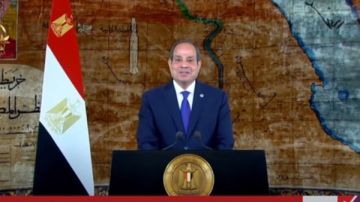 الرئيس السيسي: جيشنا من صلب الشعب يقف سدا منيعا أمام الصعاب والتحديات الرئيس السيسي: جيشنا من صلب الشعب يقف سدا منيعا أمام الصعاب والتحديات