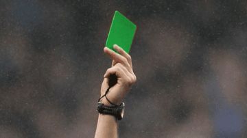 الكارت الأخضر.. تجربة جديدة في مونديال الشباب .. يستخدم مرتين في المباراة