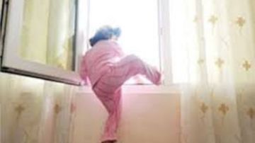 كواليس مصرع صغيرة سقطت من الطابق التاسع في الهرم