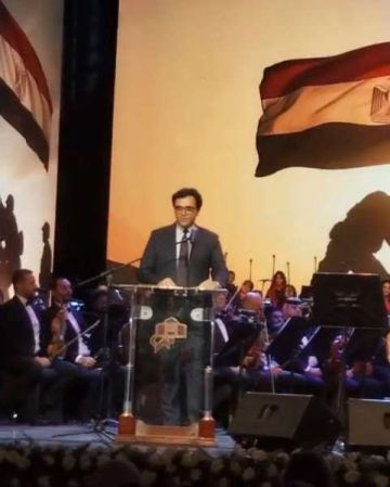 وزير الثقافة: نصر أكتوبر أصبح نصرين.. نصر السلاح ونصر الثقافة بفوز الدكتور خالد العناني بمنصب المدير العام لليونسكو وزير الثقافة: نصر أكتوبر أصبح نصرين.. نصر السلاح ونصر الثقافة بفوز الدكتور خالد العناني بمنصب المدير العام لليونسكو