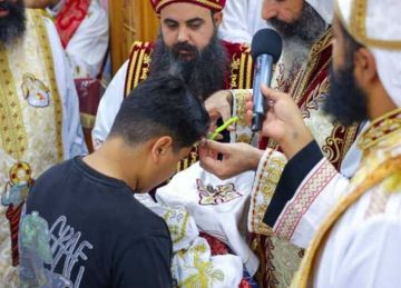 أسقف برج العرب والعامرية يرأس قداس تدشين أوان جديدة للمذبح ورسامة 42 (صور)