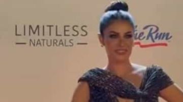 بسمة في مهرجان الجونة السينمائي بفستان بتصميم غريب بسمة في مهرجان الجونة السينمائي بفستان بتصميم غريب