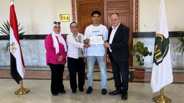 جامعة القاهرة الأهلية تعلن فوز الطالب سيف أحمد الشحات بالمركز الأول في بطولة الجامعة لتنس الطاولة للعام 2026 2025 جامعة القاهرة الأهلية تعلن فوز الطالب سيف أحمد الشحات بالمركز الأول في بطولة الجامعة لتنس الطاولة للعام 2026 2025