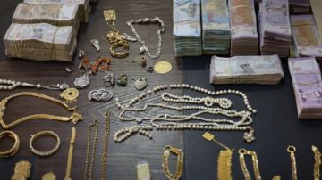 سوريا.. القبض على عصابة متورطة بجريمة سرقة البنك العربي خلال فترة التحرير.. صور سوريا.. القبض على عصابة متورطة بجريمة سرقة البنك العربي خلال فترة التحرير.. صور