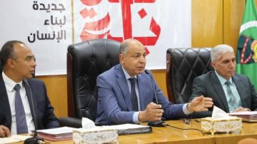 محافظ المنيا: خطة ترويجية بالمدارس ومراكز الشباب ومكتبة مصر العامة لافتتاح المتحف المصري