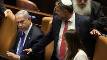 نتنياهو يفقد أحد أبرز مستشاريه .. ديرمر يغادر الحكومة دون تفسير تفاصيل نتنياهو يفقد أحد أبرز مستشاريه .. ديرمر يغادر الحكومة دون تفسير تفاصيل