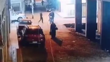 حادث سرقة طنطا.. فيديو سرقة عجوزة من شباب يثير موجة غضب