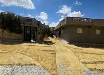 رئيس مدينة مرسى مطروح: رصف ورفع كفاءة شوارع العراوة وطريق الإذاعة بالكيلو 4