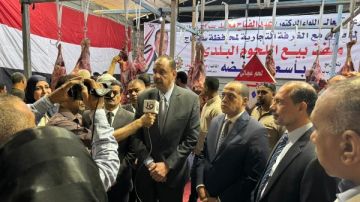 سوهاج.. افتتاح منفذ بيع لحوم بلدية بـ 300 جنيه للكيلو