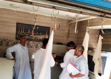 محافظ أسوان: لا تهاون مع المتلاعبين بالأسعار .. وضبط 130 مخالفة في حملات تموينية محافظ أسوان: لا تهاون مع المتلاعبين بالأسعار .. وضبط 130 مخالفة في حملات تموينية