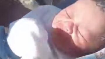 القصة الكاملة للعثور على رضيع ملقي بجوار الطريق بالقرب من محور سمالوط بالمنيا القصة الكاملة للعثور على رضيع ملقي بجوار الطريق بالقرب من محور سمالوط بالمنيا